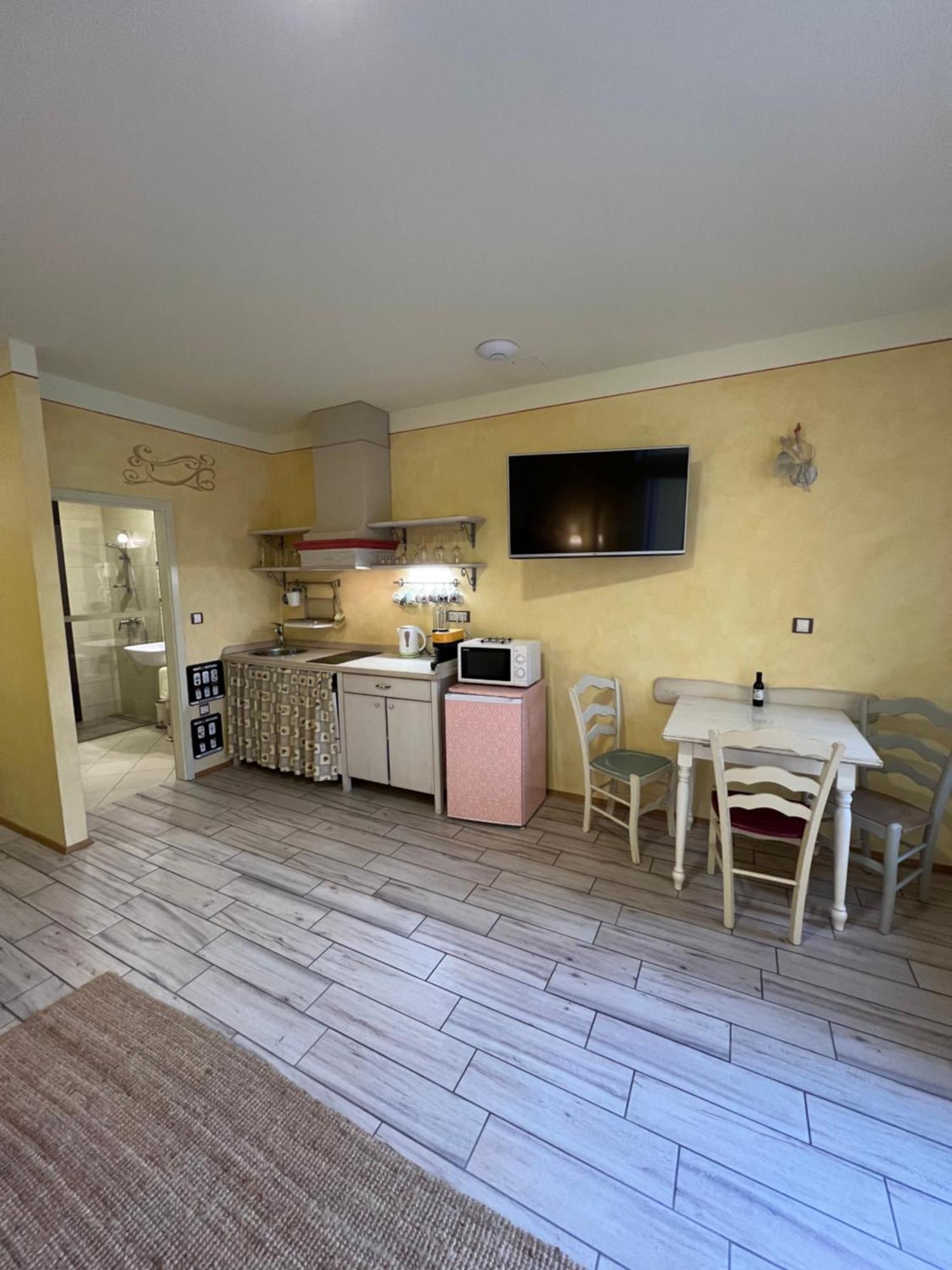 רדובליצ'ה Apartments Kokl - Adults Only חדר תמונה